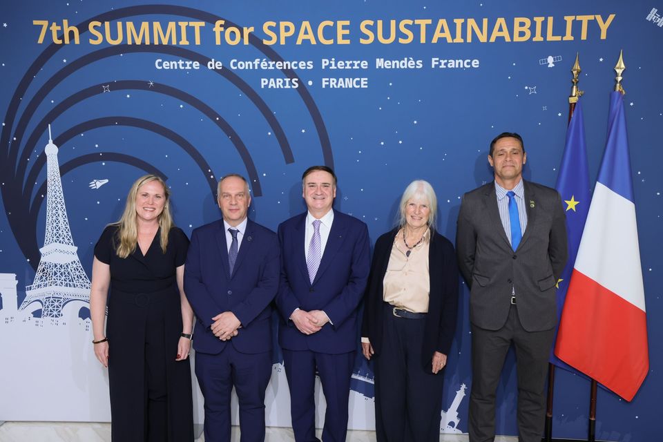 7ª Summit for Space Sustainability, em Paris (Foto: Divulgação AEB)